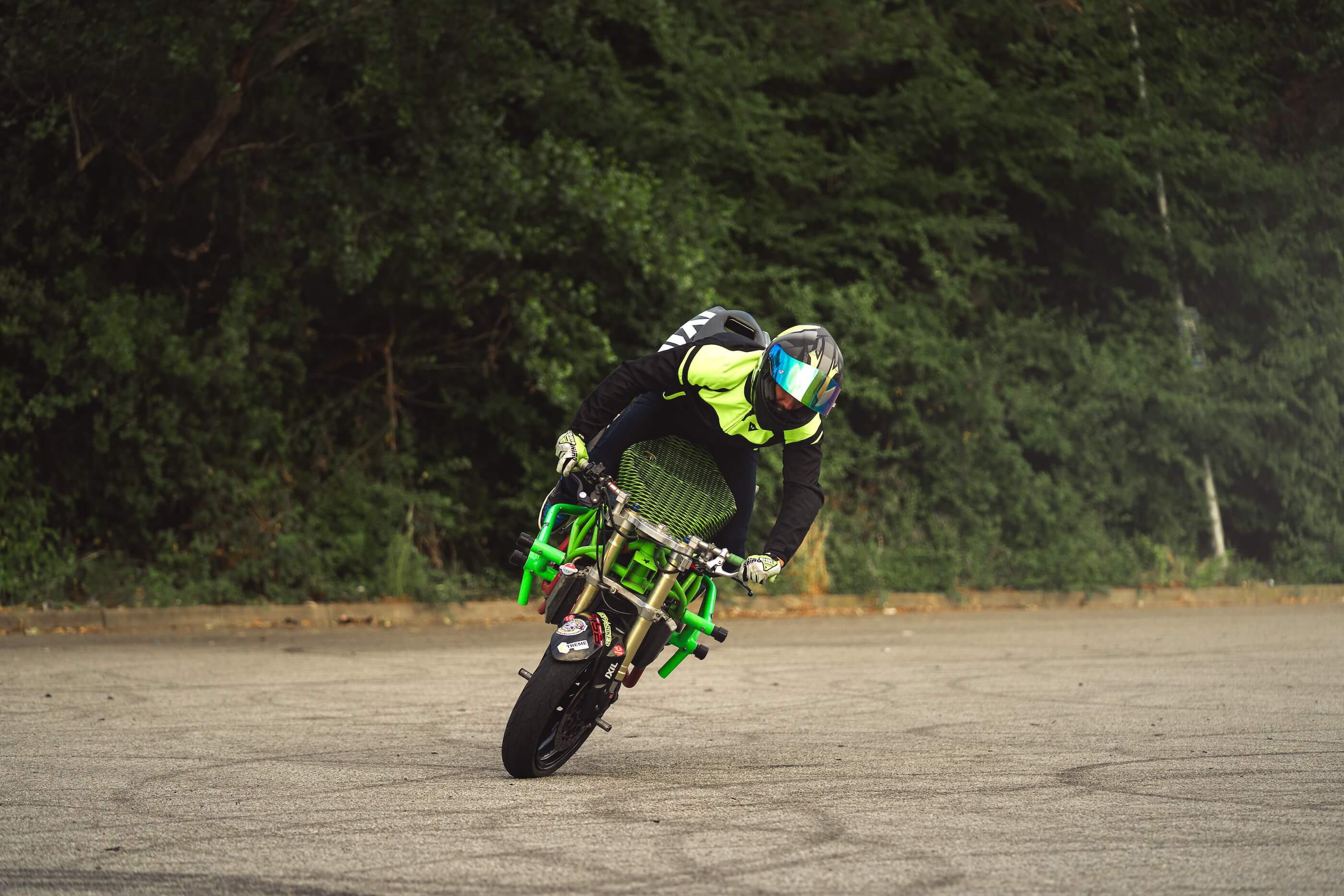 Stoppies (Invertidos) - Escuela de motociclismo